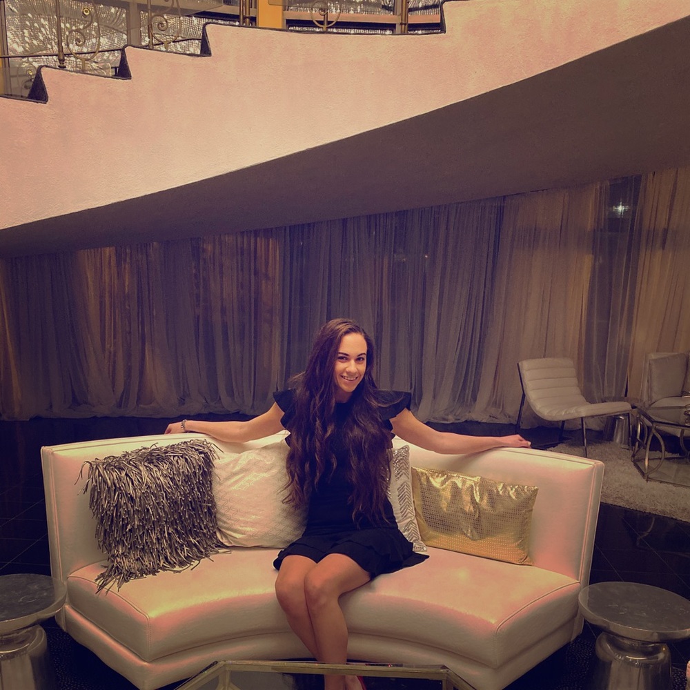 Meet your Posher, Jules